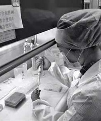 "女子带娃做亲子鉴定 4个\"疑似爹\"都不是"