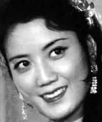 她和刘晓庆齐名,38岁卖薯片身家过亿,如今却…