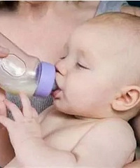 "母乳宝宝不大便怎么办?如何解决母乳宝宝不大便?"