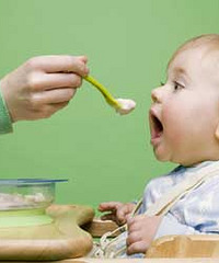 "四个月添加什么辅食 四个月什么辅食好"