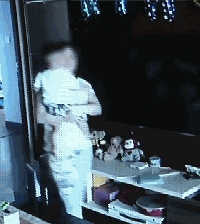 1���к�����ķ����6�ζ��⣬���ϰ�Ĩ��������㱻ǿ��ι�̡�