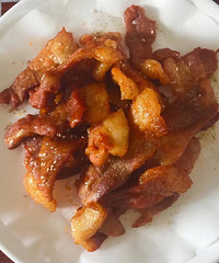 蛋包肠,辣椒炒腊肉,蜜汁烤肉,腊肠饭