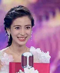 baby与48岁许晴同场,颜值和身材都输掉了(图)
