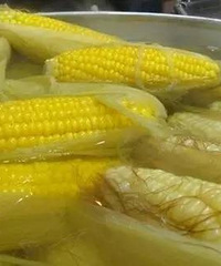 "爱吃玉米的人注意了!煮玉米前1个小动作,能大大增加营养"
