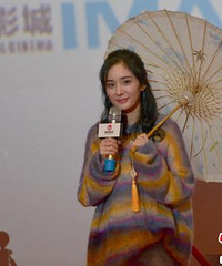 “不畏酷暑”的杨幂来杭宣传新电影 大赞饰演的角色“真美”