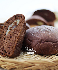 面包店卖得非常火的一款产品——可可麻薯软欧包