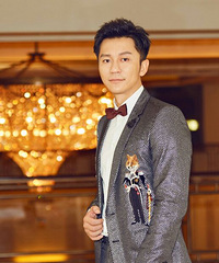 @李晨荣获#网易娱乐跨界盛典#年度最具影响力跨界男明星.