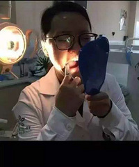 ���Լ���θ�������Ůҽ������wanghong��������Ļ�����ܵ��˲��ʡ���