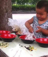 2�걦���︸ĸ����С��̯��������죬�����������ᱼ