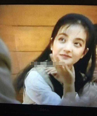 赵薇25年前龙套照曝光 大眼睛长头发水灵灵