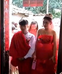 16岁男女办婚礼女方腹部隆起?官方:女方确已怀孕