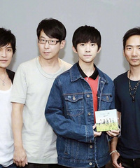 易烊千玺将与五月天合作?五月天晒合影