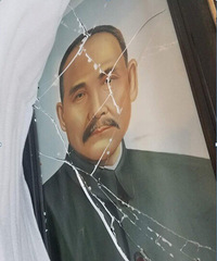 15万的瓷板画快递途中碎了!责任怎么算?