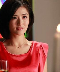 谢娜晒爸妈年轻旧照 一家都是高颜值(图)