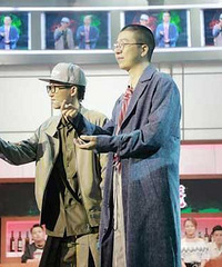 《脱口秀大会》首期开播 倪萍柳岩霸屏首现反差萌
