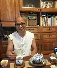 杭州著名光头校长晒了几张照片 朋友圈都炸了