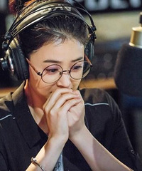 蒋欣《盲约》意外成恋爱专家 收听率持续飙红