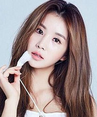 女星自曝出道六年零收入 除了当艺人什么都不会