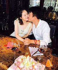 好幸福!佟大为关悦结婚十周年晒亲吻照
