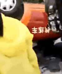驾校女学员练车时翻车180度科目二已挂科7次