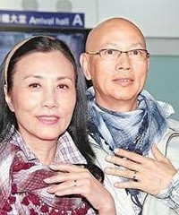 汪明荃不惧台风开个唱 老公罗家英站台力挺