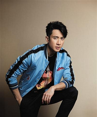 吴尊:颜值是把双刃剑 我就是个“上班族”