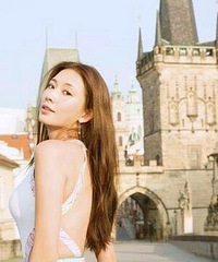 林志玲布拉格独享蜜月旅行 自曝想要个孩子