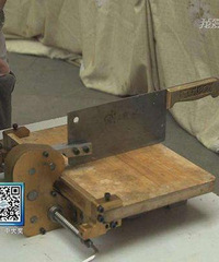 "温职院教师发明的“切菜器”能切出1毫米细豆腐丝"