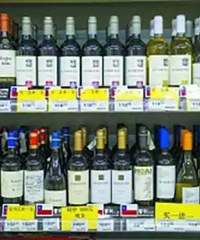 "扫码价1399元的葡萄酒售价12元?商家"