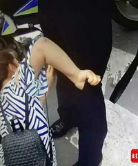 "交警被女子当街撕咬大腿,事后还注射狂犬病疫苗!"