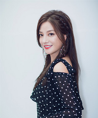 迪丽热巴赵薇陈妍希 明星都爱编侧辫减龄又少女