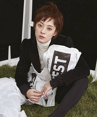 孙俪演绎新女性时尚 封面大片空灵潇洒百变