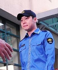 "朴有天黄荷娜婚礼被曝延期 经纪公司未正面回应"
