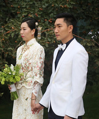 "李晓霞举办婚礼 陈梦领衔伴娘团方博爆怪抢镜"