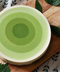买家秀和卖家秀的区别——>渐变抹茶慕斯蛋糕