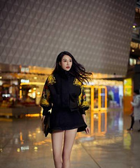 林志玲半蹲颁奖 盘点娱乐圈的高个女星