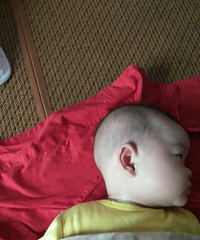 ��������ϲ�����ұ�˯���ұ�ͷ��Ҫ˯����