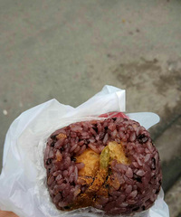 嘉兴学院这里的饭团 五块钱一个能吃好饱