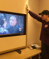 俞灏明实力模仿扎心片段 网友调侃:戏精学院毕业的