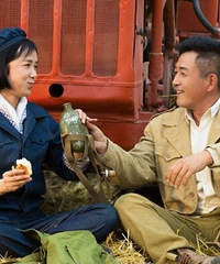 蒋雯丽首度搭档王志飞出演 《花儿与远方》