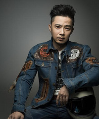 刘凌志《最后的武林》杀青 高温休克敬业受赞