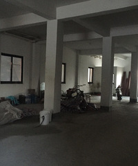 "自建房架空层出租"