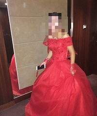 红色婚纱转让
