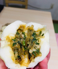 荷叶蒸韭菜粉丝包