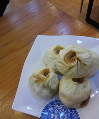 �·���һ����ɫ��ʳ�� ����2��Ǯһ����