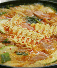 "网络订餐让方便面成最大受害者:三年少卖8"