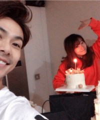 ���Ϻ�ɹ��������һ���� �Ϲ�˧��ײ����ΰ����