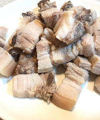 "来自家乡的美食——墨鱼干、线面、米线"
