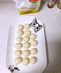 "这不是糯米粉做的,是面粉,面粉,面粉!我"