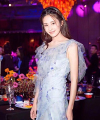 "孕妈颖儿自我调侃体重飙升:发张瘦照怀念下"